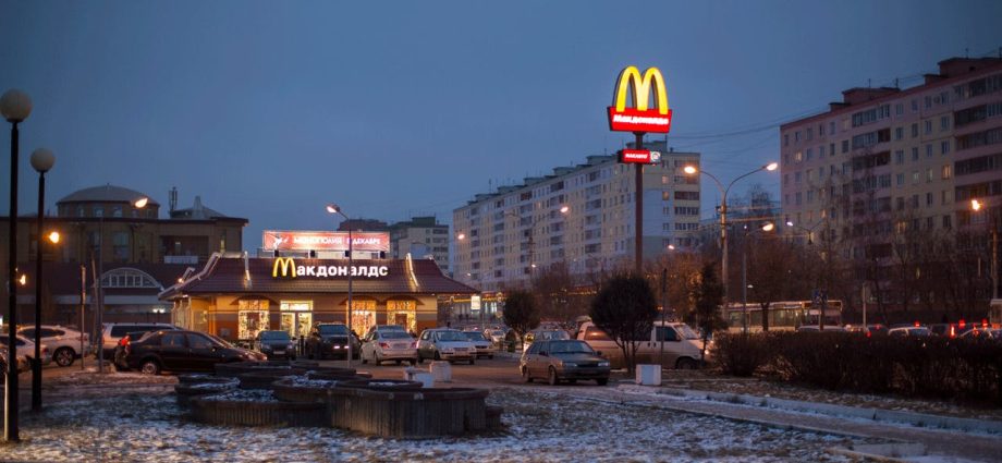 McDonald’s is leaving: why this network was so loved and hated in Russia for 30 years