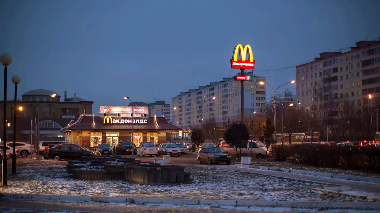 McDonald’s is leaving: why this network was so loved and hated in Russia for 30 years