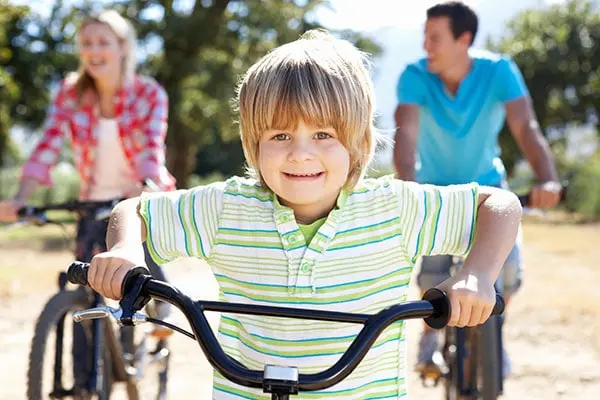 New relationship after divorce. How to introduce a partner to a child?