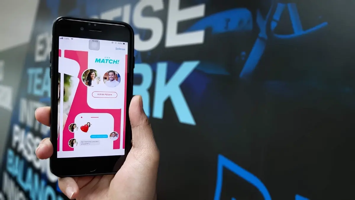 Swipe right: how to fill out a profile on Tinder and find a partner?