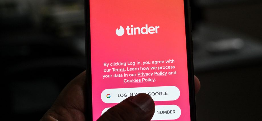 Pengguna Tinder akan dapat menyemak sama ada «pasangan» mereka mempunyai sejarah jenayah