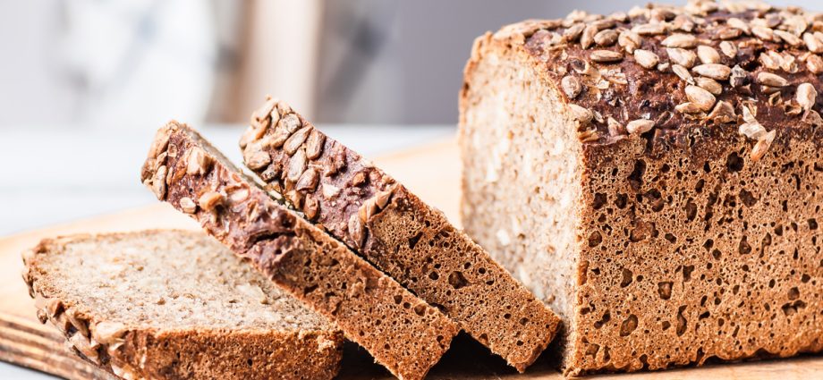 Bread for weight loss: is it possible to eat and what