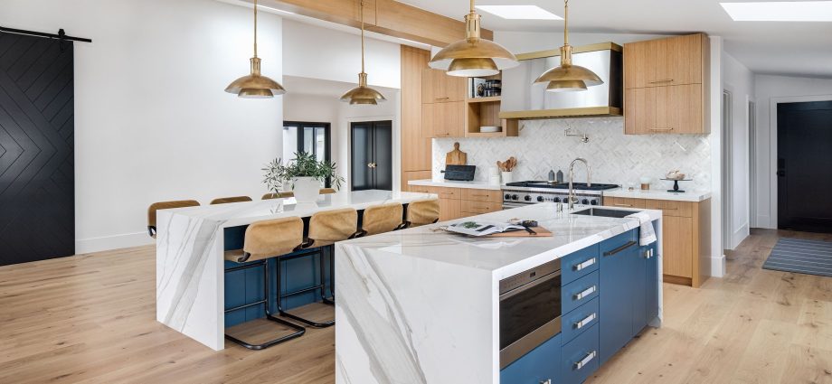 Corner kitchen design in 2022: 15 best photos