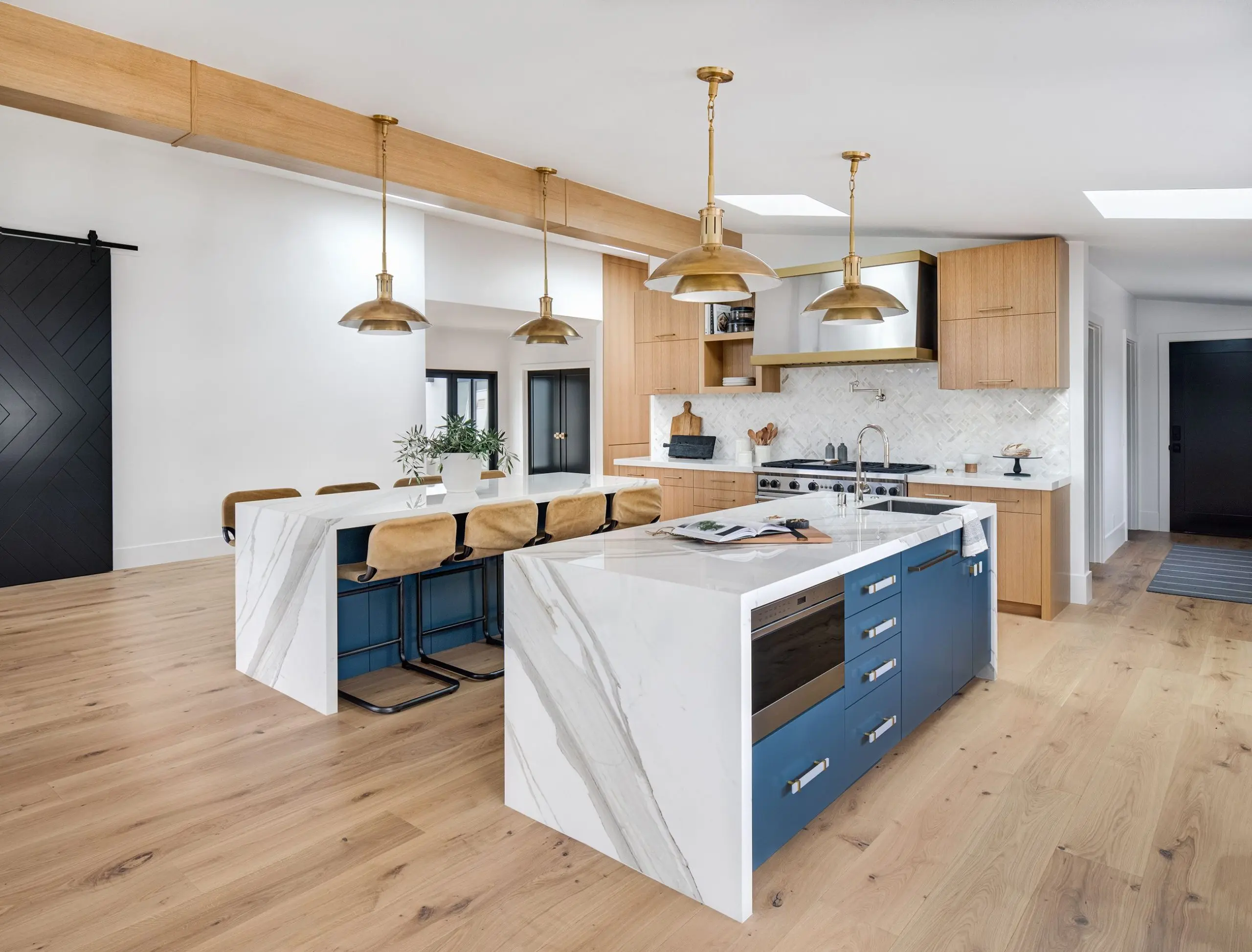 Corner kitchen design in 2022: 15 best photos