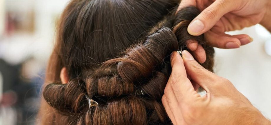 Hairdresser&#8217;s Day in 2022: the history and traditions of the holiday