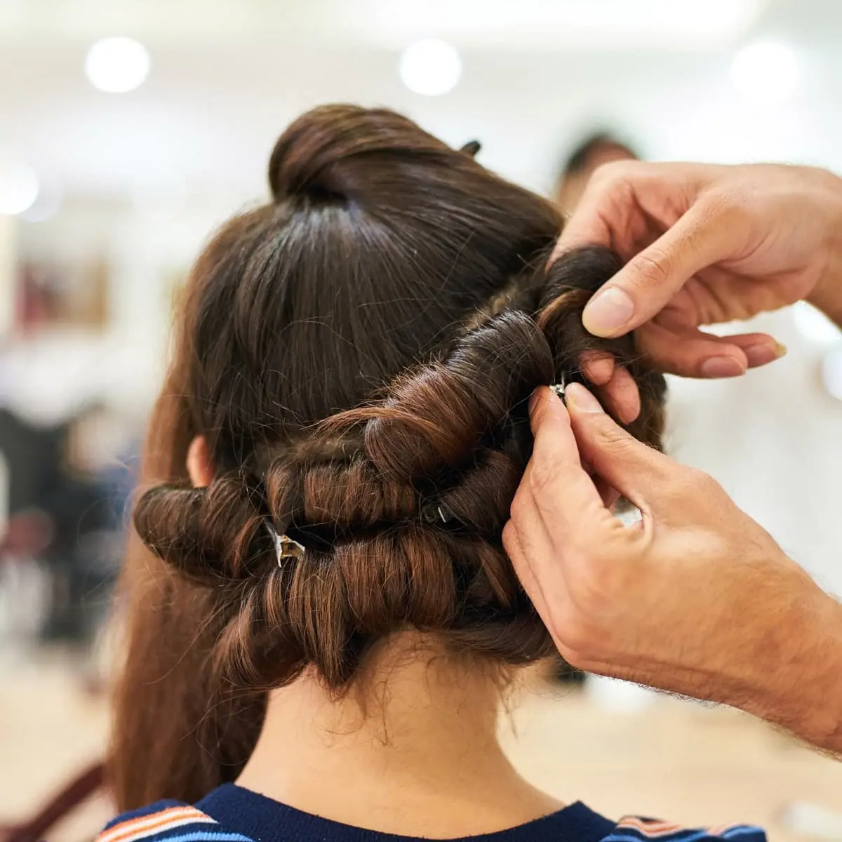 Hairdresser&#8217;s Day in 2022: the history and traditions of the holiday