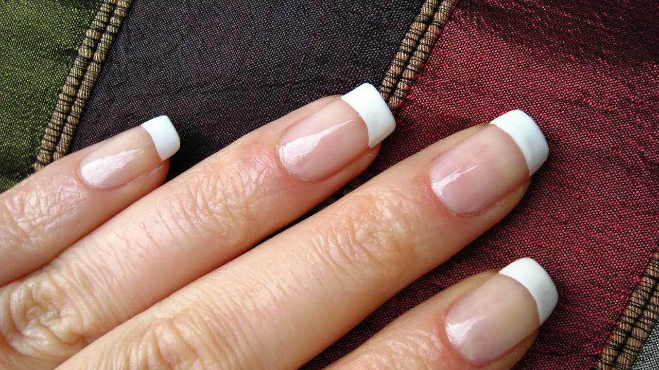 How to do a French manicure (French) at home