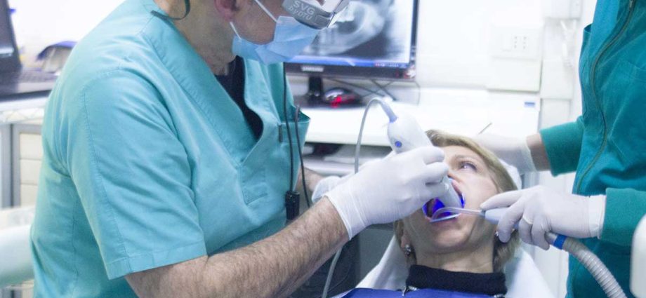 International Dentist Day 2023: the history and traditions of the holiday