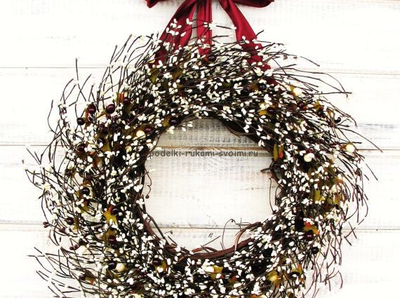 New Year&#8217;s wreath with your own hands