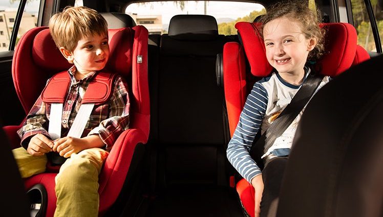 Regeln für den Transport von Kindern im Auto im Jahr 2022