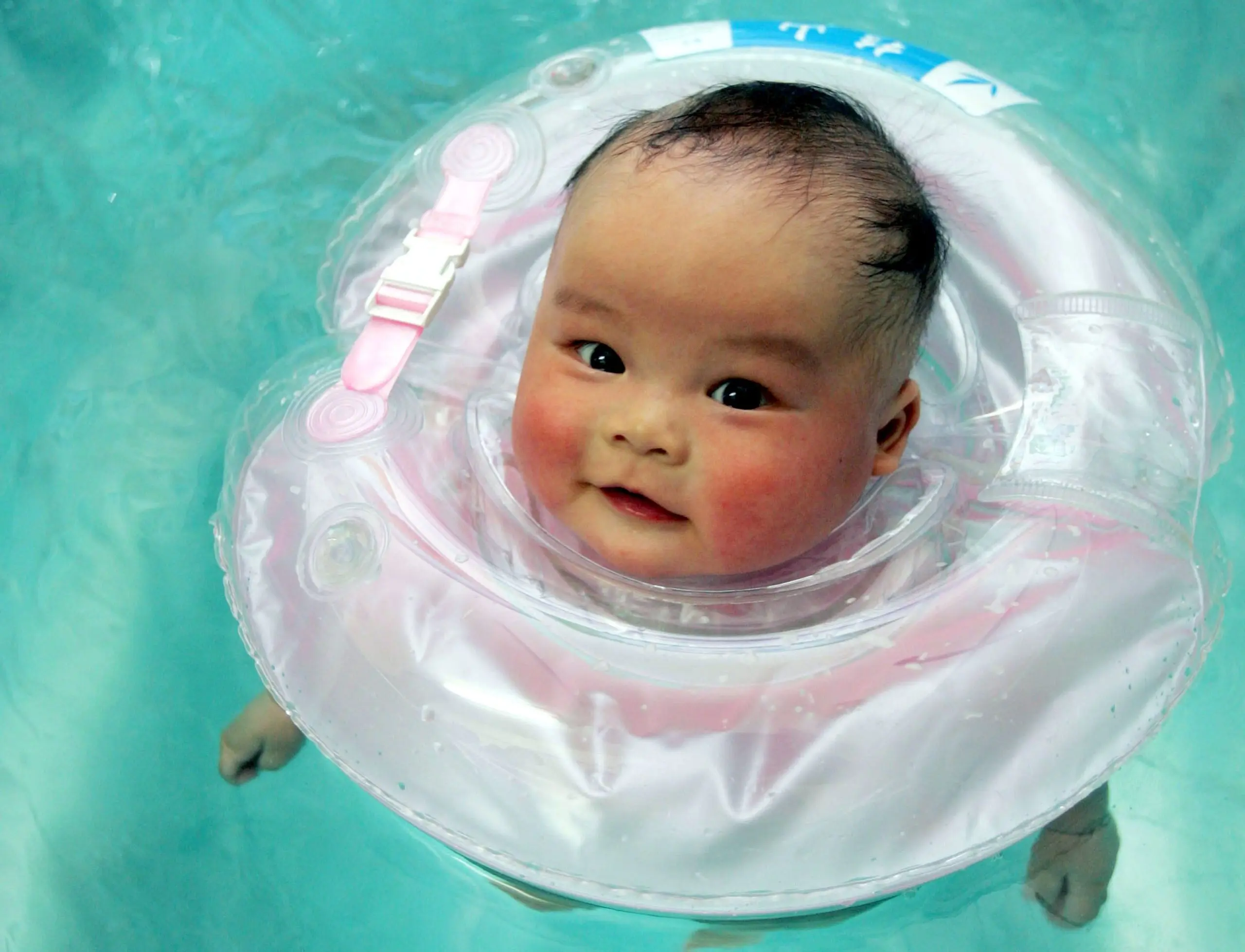 The best circles on the neck for bathing newborns