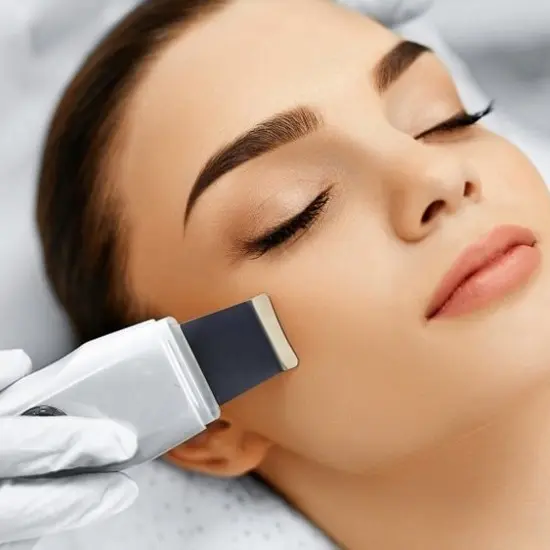 Ultrasonic face cleaning