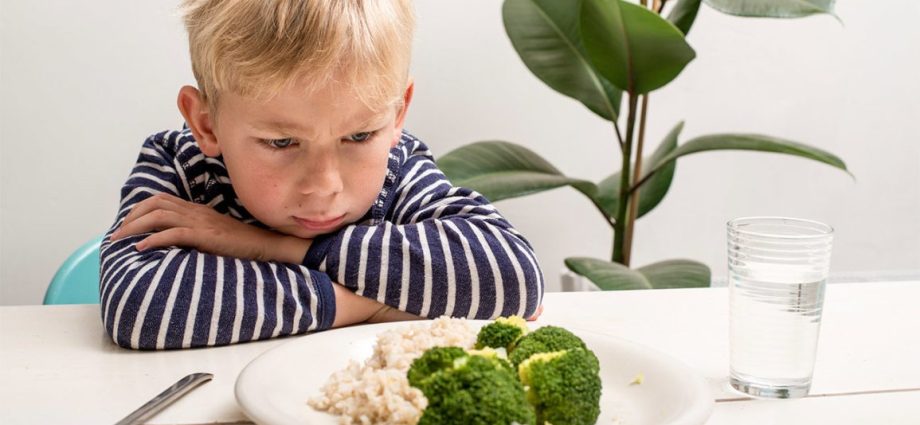 What to do if the child does not eat anything