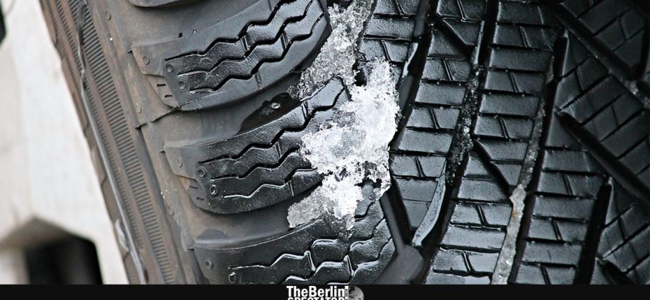 2022年冬季什么时候依法更换轮胎