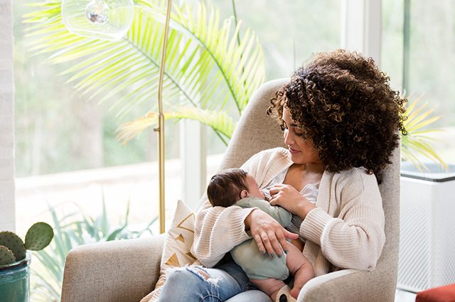 10 facts about breastfeeding. A few will surprise you