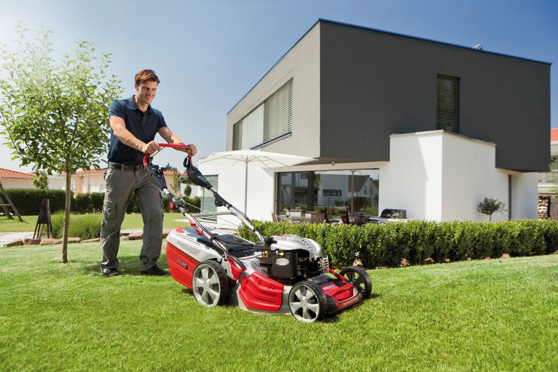 13 Best Gasoline Self Propelled Lawnmowers 2022