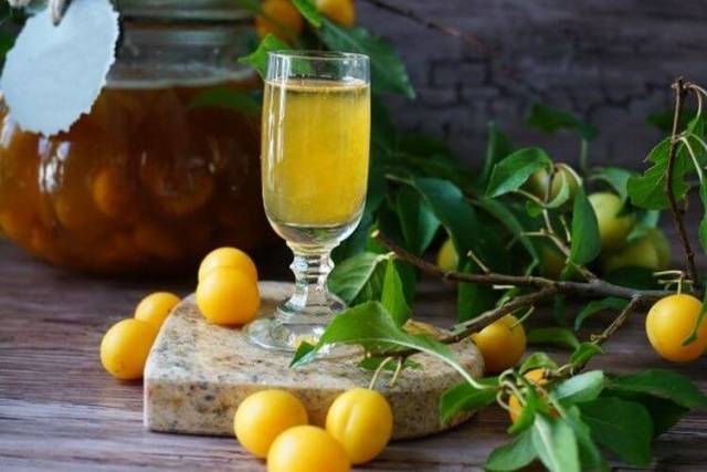 8 recipes for homemade cherry plum wine