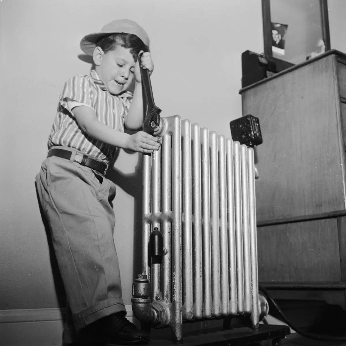 A hot radiator as a weapon in the fight against the pandemic?