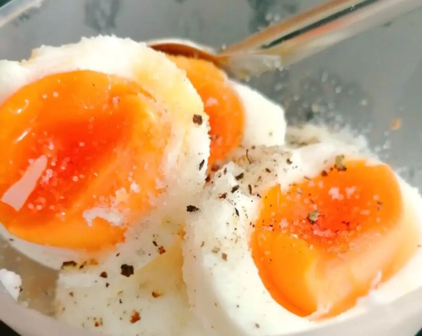 A quick and simple recipe for an egg in a glass