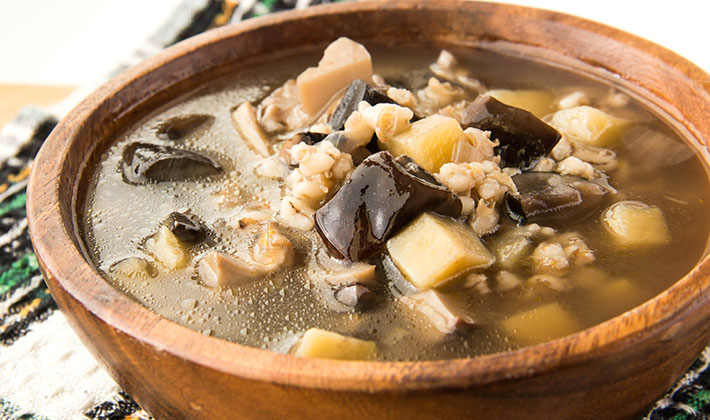 A recipe for mushroom soup made from fresh mushrooms