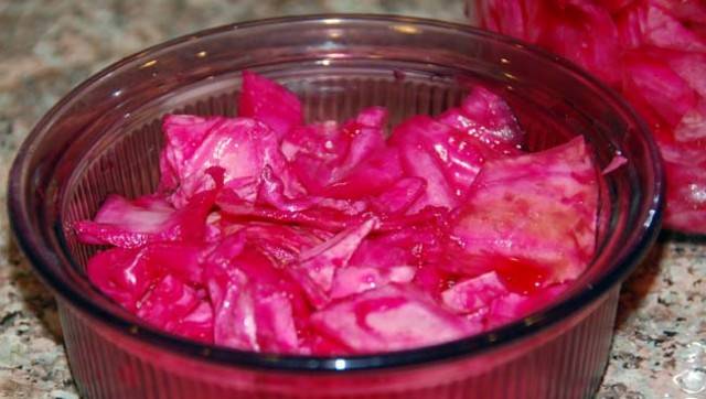 A simple recipe for sauerkraut with a photo