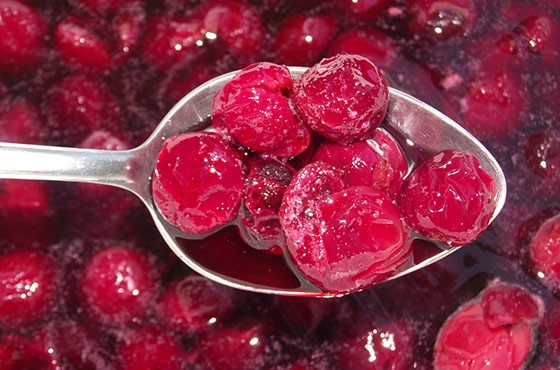 Alcohol tincture of cherries: recipes for fresh, dried, frozen berries, with bones