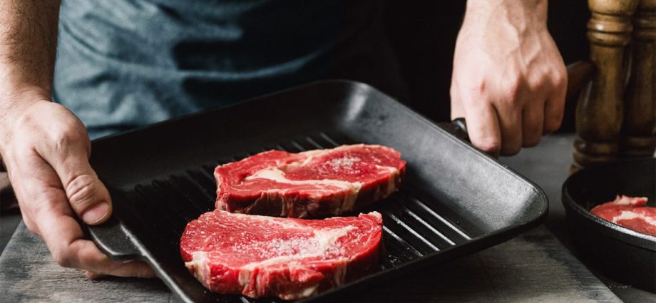 Another evidence of the harmfulness of red meat &#8211; scientists have proven that it promotes heart disease