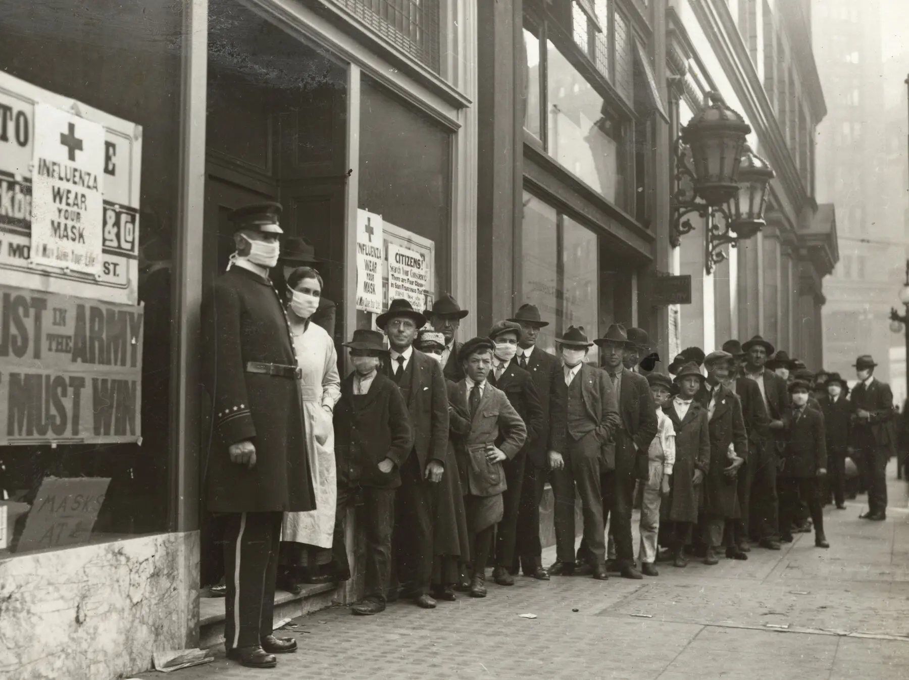 Anti-mask movements during the Spanish pandemic. Shootings, arrests and special masks for women