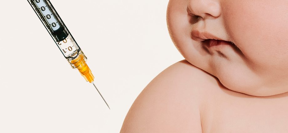 Anti-vaccines attack a renowned professor of immunology. They&#8217;re scaring a German lawyer