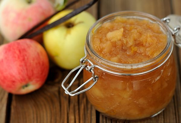 Apple jam: how to cook apple dessert in a slow cooker, bread machine for the winter