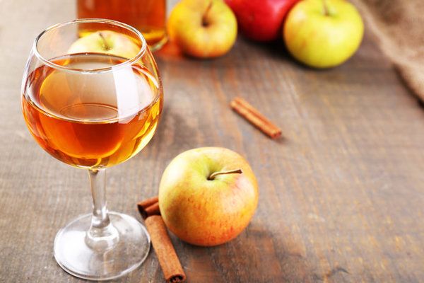 Apple wine at home (step-by-step recipes with photos) + product benefits, tips and rules for storing the drink