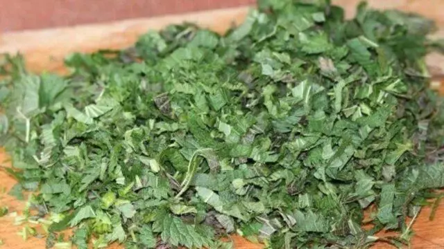 Armenian nettle porridge