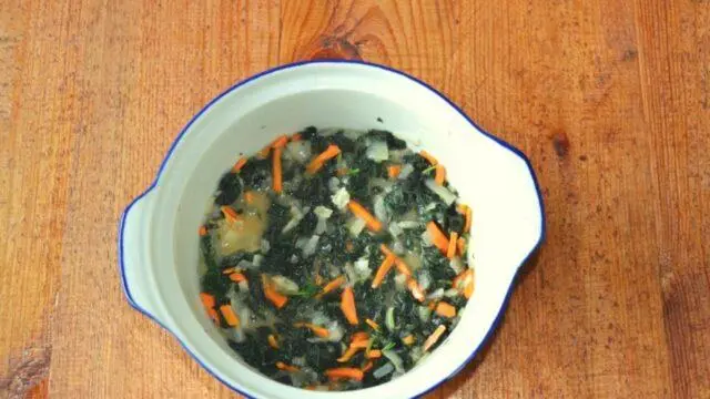 Armenian nettle porridge