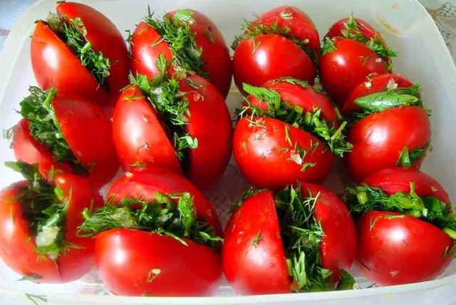 Armenian stuffed tomatoes