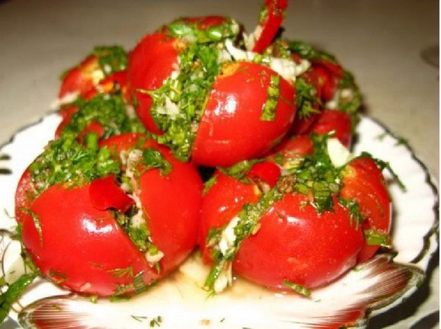 Armenian stuffed tomatoes