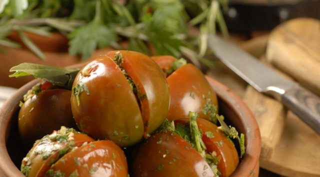 Armenian stuffed tomatoes