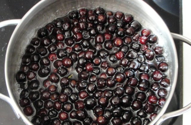 Aronia jam for the winter: 15 recipes