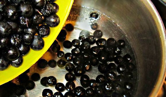 Aronia jam: recipes through a meat grinder