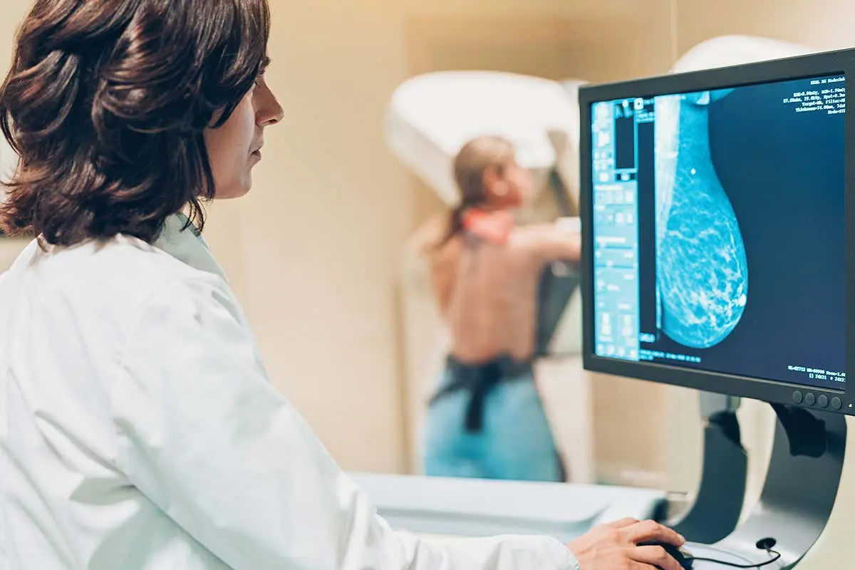 Artificial intelligence diagnoses breast cancer better than a radiologist