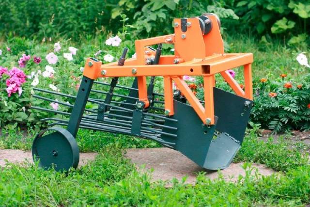 Attachments for the Neva walk-behind tractor