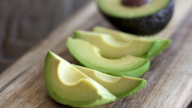 Avocado: beneficial properties for the body of women and men