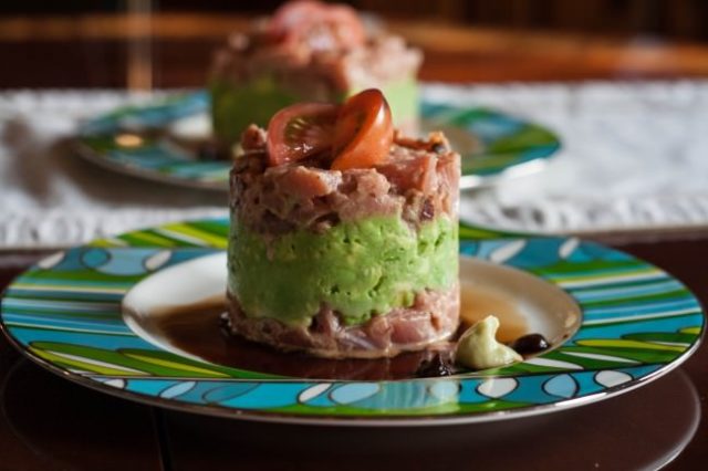 Avocado tuna tartare recipe