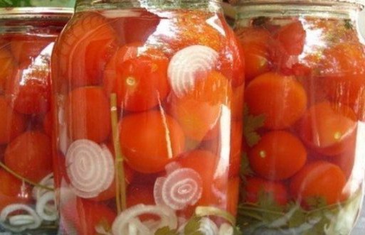 Awesome tomatoes in jelly for the winter