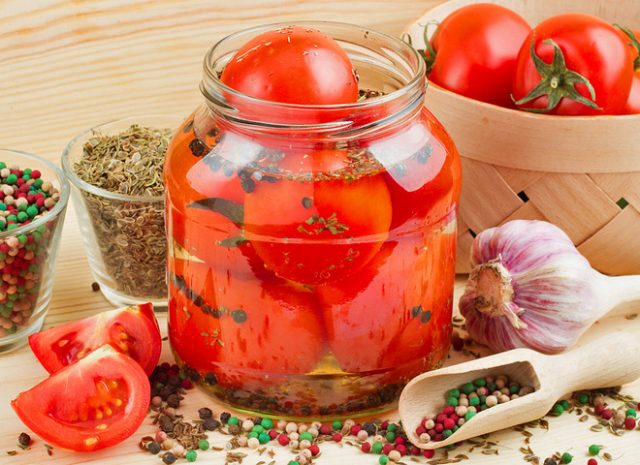 Awesome tomatoes in jelly for the winter