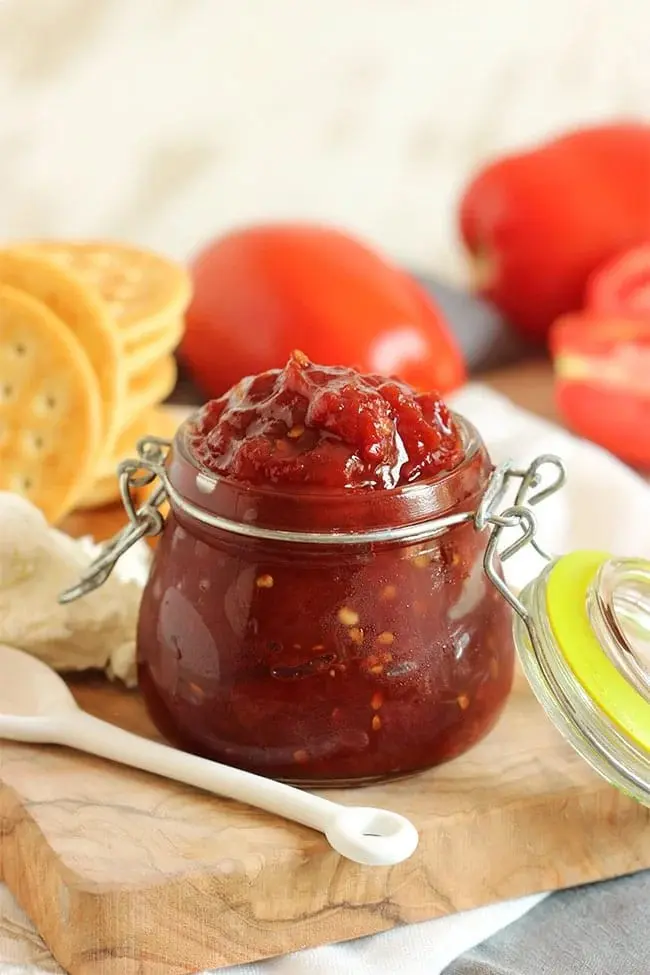 Awesome tomatoes in jelly for the winter