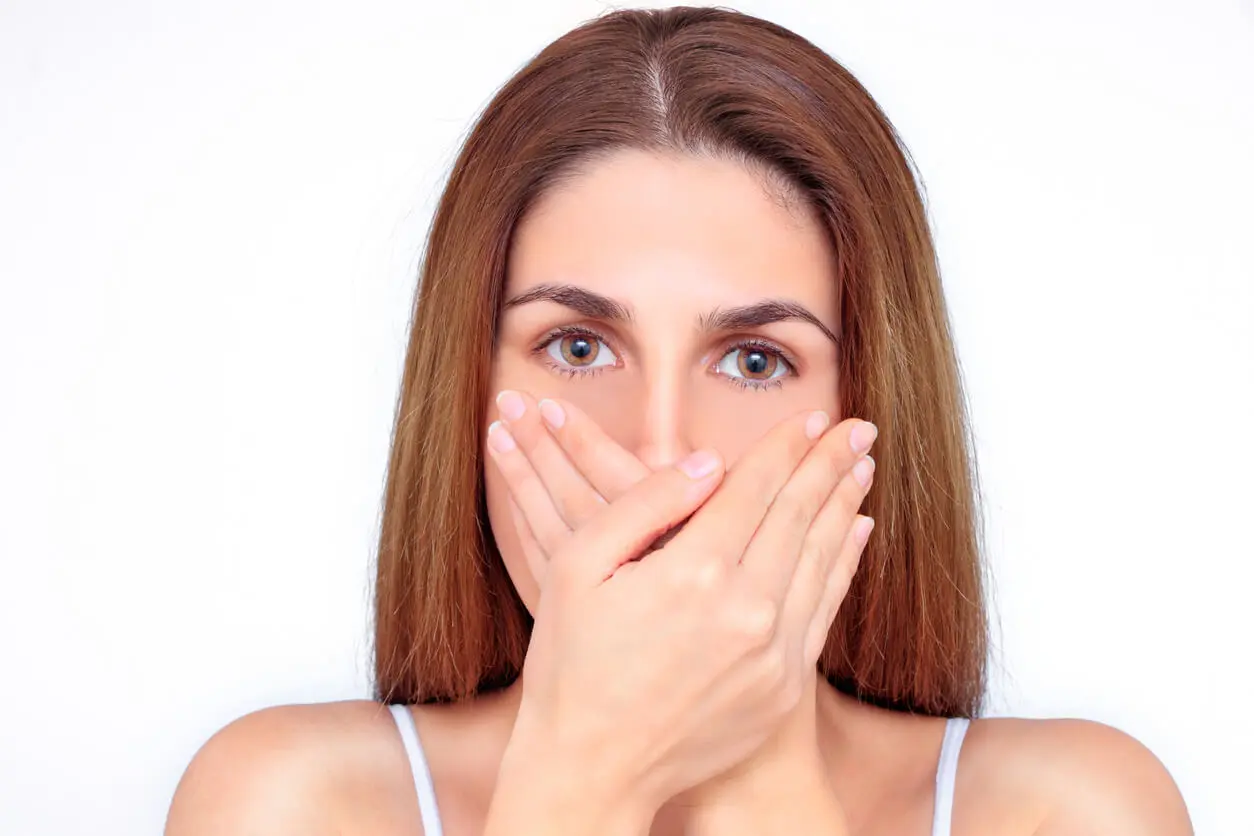 Bad breath? Here are three effective methods to help you find out where the problem is