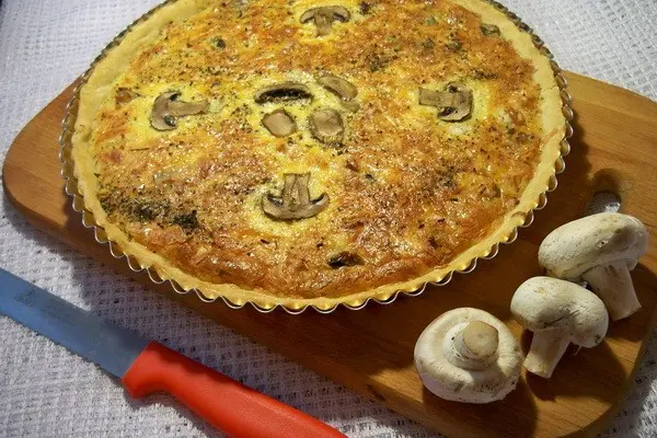 Baking with mushrooms: recipes for pies, bread and other products