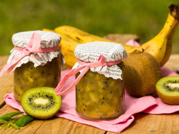 Banana jam: how to cook a delicacy in a slow cooker and without with lemons, apples, kiwi, gooseberries for the winter