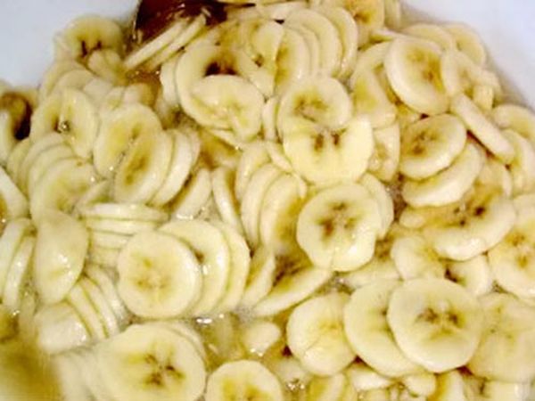 Banana jam: how to cook a delicacy in a slow cooker and without with lemons, apples, kiwi, gooseberries for the winter