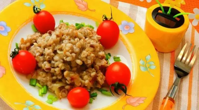 Barley with porcini mushrooms: dried and fresh